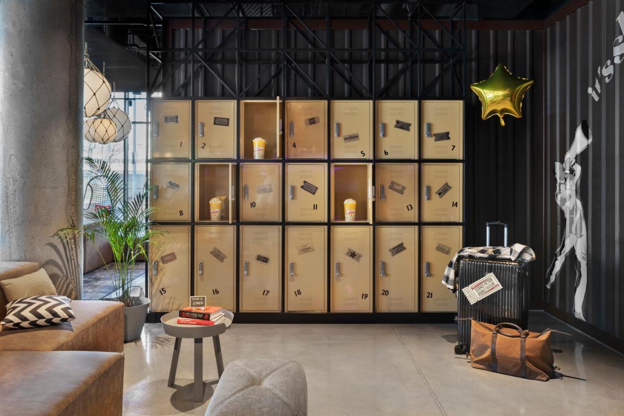 Moxy Szczecin City Экстерьер фото